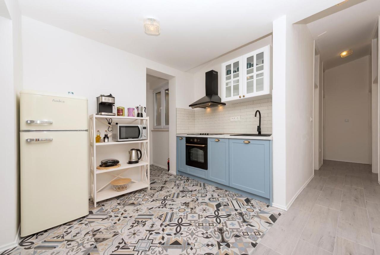 Vista Mare Apartment - 3 Bedroom, Sea View Makarska Eksteriør bilde