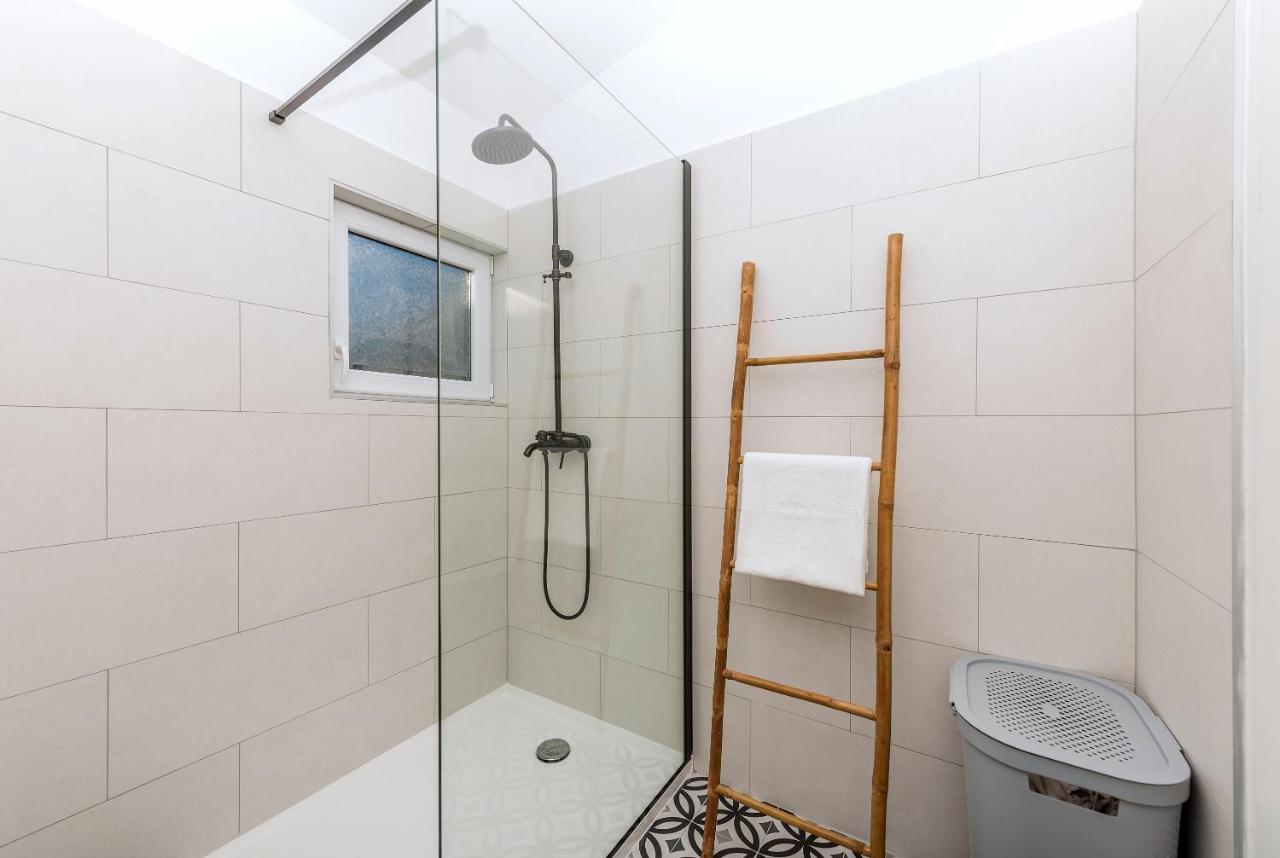 Vista Mare Apartment - 3 Bedroom, Sea View Makarska Eksteriør bilde